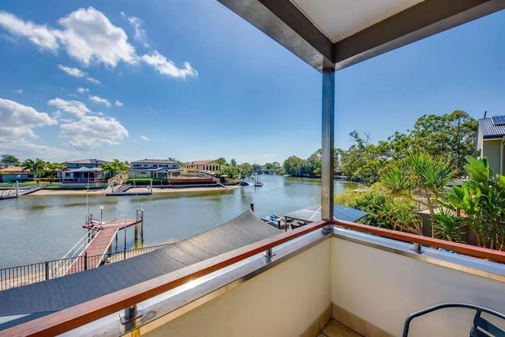Gold Coast Stunning Waterfront Holiday Retreat Biggera Waters 0*,